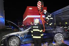 Elektromobil požár hasiči