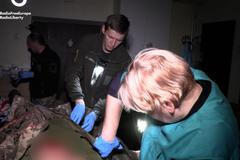 RFE - každodenní boj mezi životem a smrtí v ukrajinské polní nemocnici