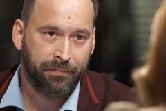 Škola od devíti by studentům prospěla, 40 procent dětí spí nedostatečně, upozorňuje Hamřík