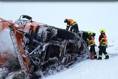 nehoda sníh sypač hasiči olomouc