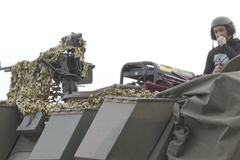 Každý den noví mobilizovaní vojáci. Rusové je podle Ukrajinců doslova házejí na bojiště