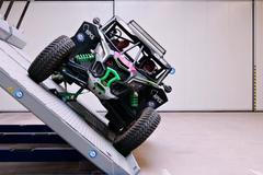 Podpatky na plynu ve zkušebně