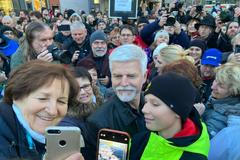 Petr Pavel v davu lidí, názory Ústečáků