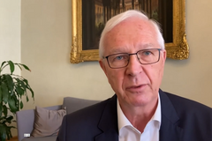 Jsem hrdý na nálepku Tchajwanec, vzkazuje kritikům senátor Drahoš