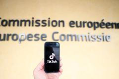 tiktok čína evropská komise
