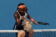 Australian Open 2023, 1. kolo (Gauffová, Siniaková)