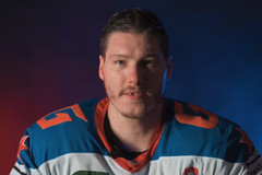 Ruští hokejisté z klubu SKA Petrohrad pogratulovali vojákům, kteří brání jejich vlast