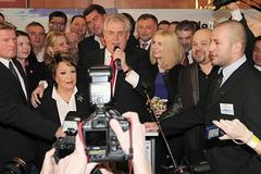 Fotogalerie k chystané grafice Zeman 2018 / Zvoleni Zemana - 2013