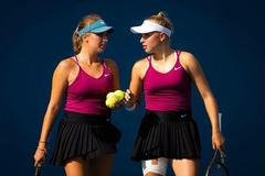 Linda Fruhvirtová a Brenda Fruhvirtová