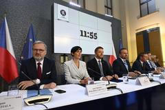 Vláda, konsolidační balíček, Fiala, důchody