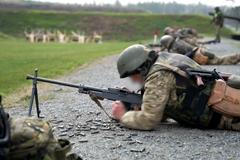 „Jsou to bratři v nouzi, v jednom jsme pro ně unikátní.“ Češi ukázali, jak cvičí ukrajinské vojáky