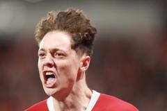 Gól, jaký Češi ještě nedali, pokořený Lewandowski i premiéři v hledišti