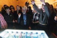 Petr Pavel přišel krátce před prezidentskými volbami mezi mladé lidi