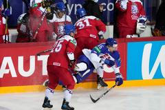 Radan Lenc  a Róbert Lantoši v zápase Česko - Slovensko na MS 2021