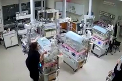 Neváhaly ani vteřinu. Odvážné sestřičky při zemětřesení chránily novorozence vlastními těly