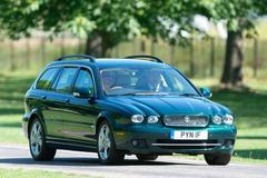 Jaguar X-Type královna Alžběta