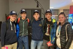 Studenti se chlubili Babišovou kšiltovkou. Ale jeho voliči nejsme, tvrdili