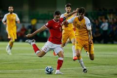 Robert Lewandowski v kvalifikačním zápase Polska na hřišti Moldavska