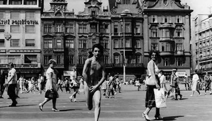 Nahý Hrušínský nalákal přes sedm tisíc lidí. Jak se natáčel Discopříběh?