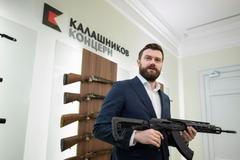 Výkonný ředitel firmy Kalašnikov Dmitrij Tarasov