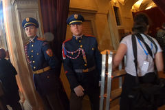 Unikátní záběry ze zákulisí. Inaugurace očima fotografa Aktuálně.cz