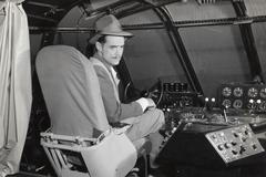 Howard Hughes, Hughes H-4 Hercules, Velikáni nebes, seriál, letoun, letadlo, Zahraničí