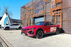 Peugeot 408 česká premiéra