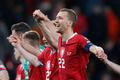 Tomáš Souček slaví vítězství českého týmu v kvalifikaci ME 2024 Česko - Polsko