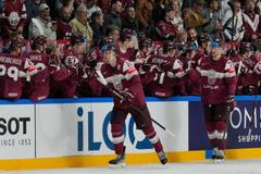 Lotyši slaví gól v zápase Lotyšsko - Norsko na MS 2023