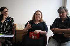 Jsou tady Ukrajinci s mercedesy, ale mnohem více je těch, co potřebují pomoc, říká žena z neziskovky