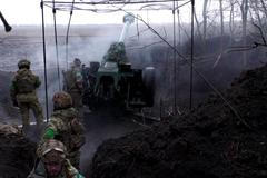 Musíme pálit hluboko do ruských pozic. Naše houfnice ale nestačí, popisuje voják u Bachmutu