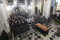 Soňa Červená, pohřeb, Hradec Králové, poslední rozloučení, operní pěvkyně