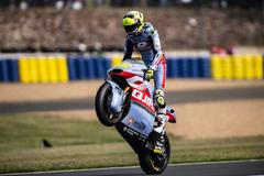 Filip Salač slaví druhé místo ve VC Francie Moto2 2023