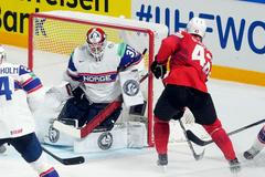 Andrea Glauser dává gól v utkání Švýcarsko - Norsko na MS 2023