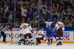 Marek Hrivík slaví gól v závodě Slovensko - Lotyšsko na MS 2023