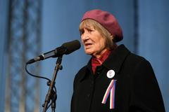 Dana Němcová disidentka