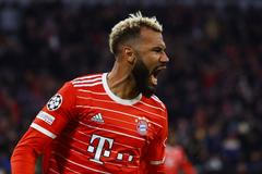 Choupo-Moting slaví gól v odvetě osmifinále LM Bayern - PSG
