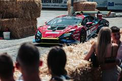 Lamborghini v ulicích Moravského Krumlova