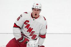 NHL Carolina Hurricanes Martin Nečas