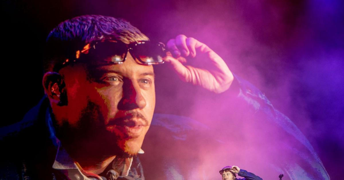 "Svobodná Palestina", zvolal rapper a skončil v turné Eda Sheerana