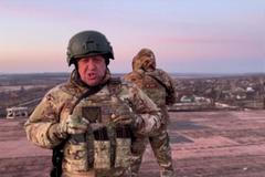 Prigožinův vzkaz Zelenskému z Rusy obklíčeného  Bachmutu