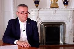 Kancléř Vratislav Mynář.