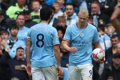 Premier League - Manchester City v Leeds United