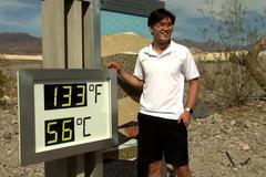 Turisté z celého světa se sjeli do Údolí smrti, aby zažili očekávaný teplotní rekord