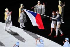 Česká výprava při zahájení olympiády v Tokiu 2020