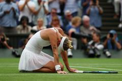 Markéta Vondroušová po vítězství ve fináale Wimbledonu 2023