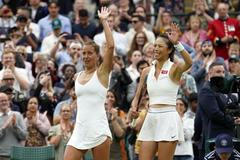 Barbora Strýcová a Sie Šu-wej v semifinále čtyřhry Wimbledonu 2023