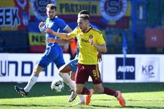 fotbal, Fortuna:Liga 2022/2023, Liberec - Sparta, Jan Kuchta, penalta