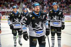 Jiří Černoch v dresu Karlových Varů