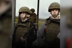 Letní tábory v ruském stylu - vojenský výcvik pro deportované Ukrajince